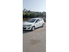 Sahibinden Hyundai i20 1.4 CRDi Sense 2014 Model  255.000 km Beyaz