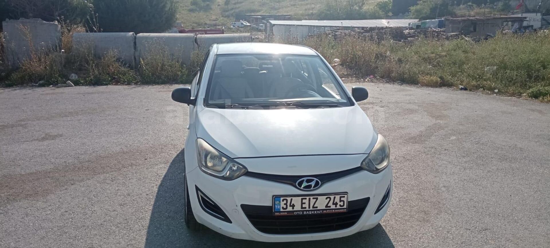 Sahibinden Hyundai i20 1.4 CRDi Sense 2014 Model 255.000 km Beyaz 7
