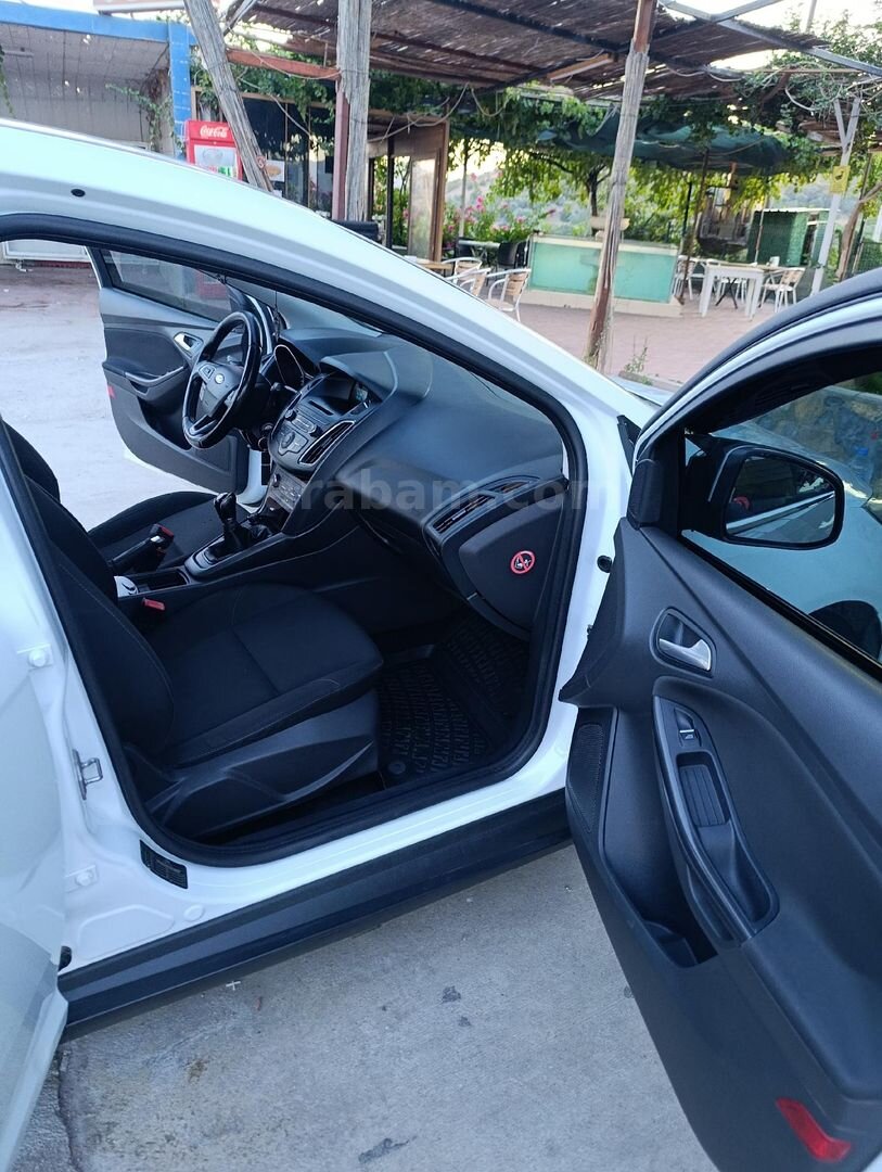 Sahibinden Ford Focus 1.6 Ti-VCT Trend X 2016 Model Muğla 203.000 km Beyaz 6