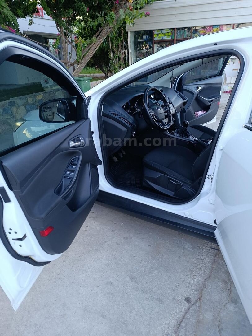 Sahibinden Ford Focus 1.6 Ti-VCT Trend X 2016 Model Muğla 203.000 km Beyaz 7