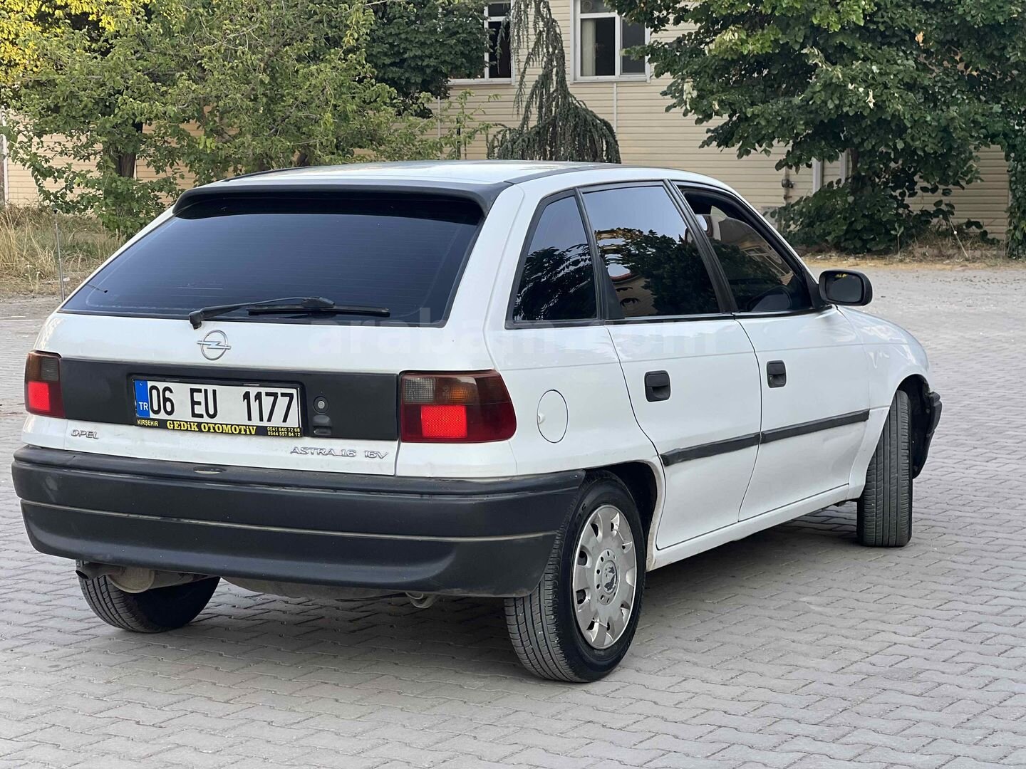 Galeriden Opel Astra 1.6 GLS 1996 Model Kırşehir 260.000 km Beyaz 5