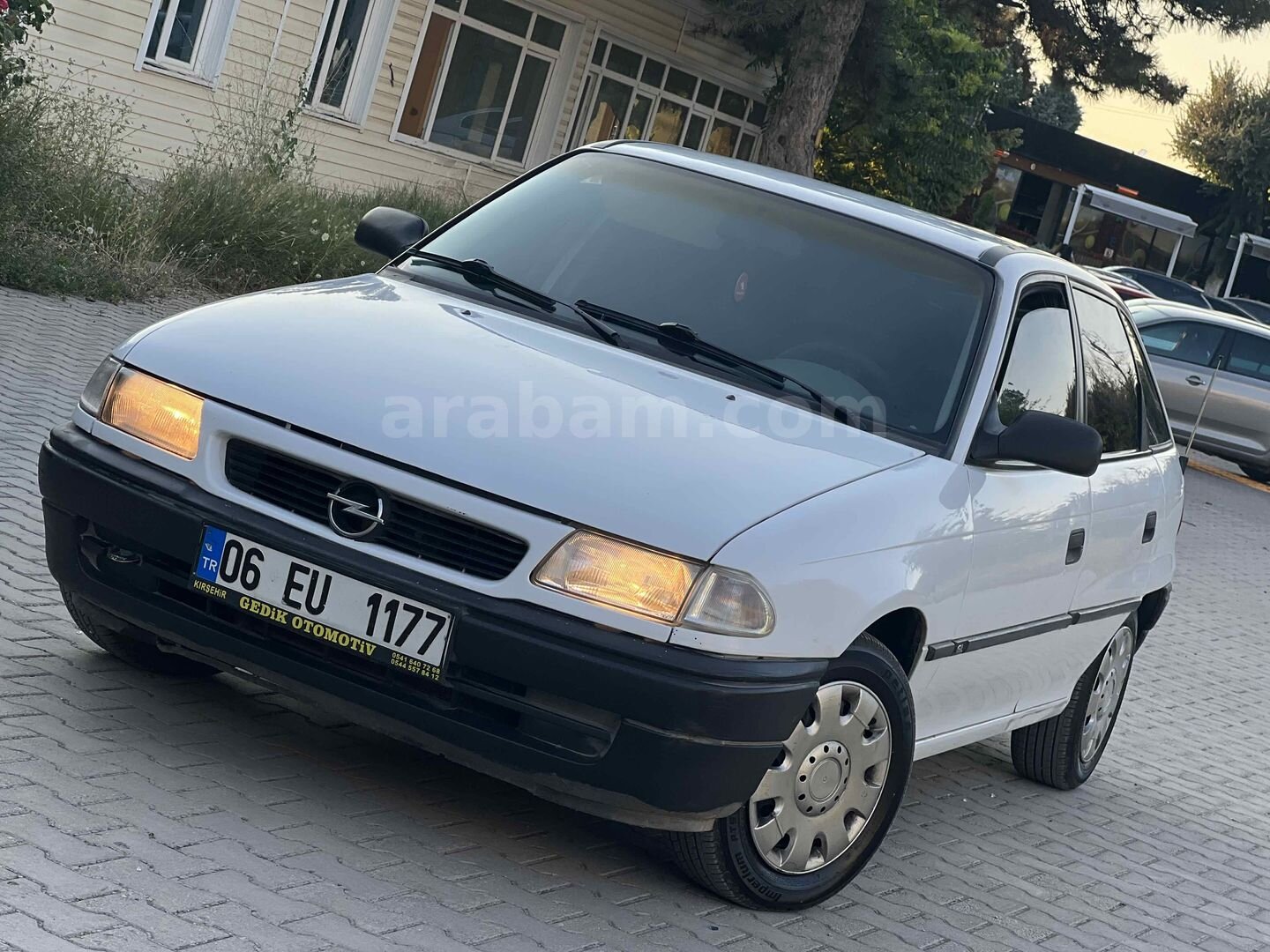 Galeriden Opel Astra 1.6 GLS 1996 Model Kırşehir 260.000 km Beyaz 2