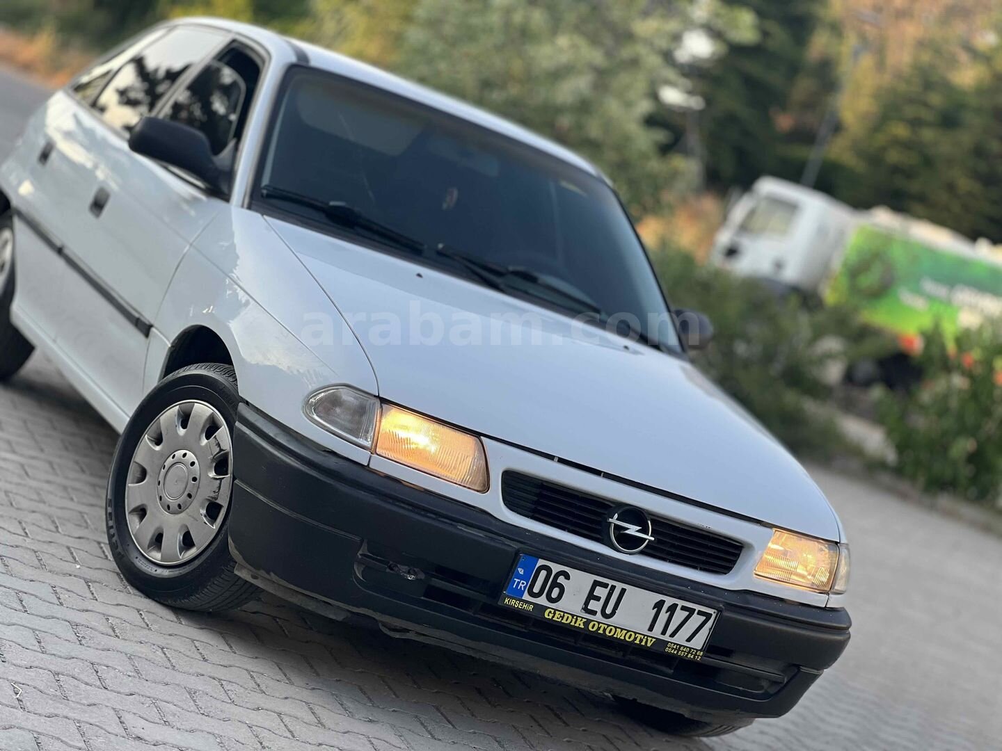 Galeriden Opel Astra 1.6 GLS 1996 Model Kırşehir 260.000 km Beyaz 3