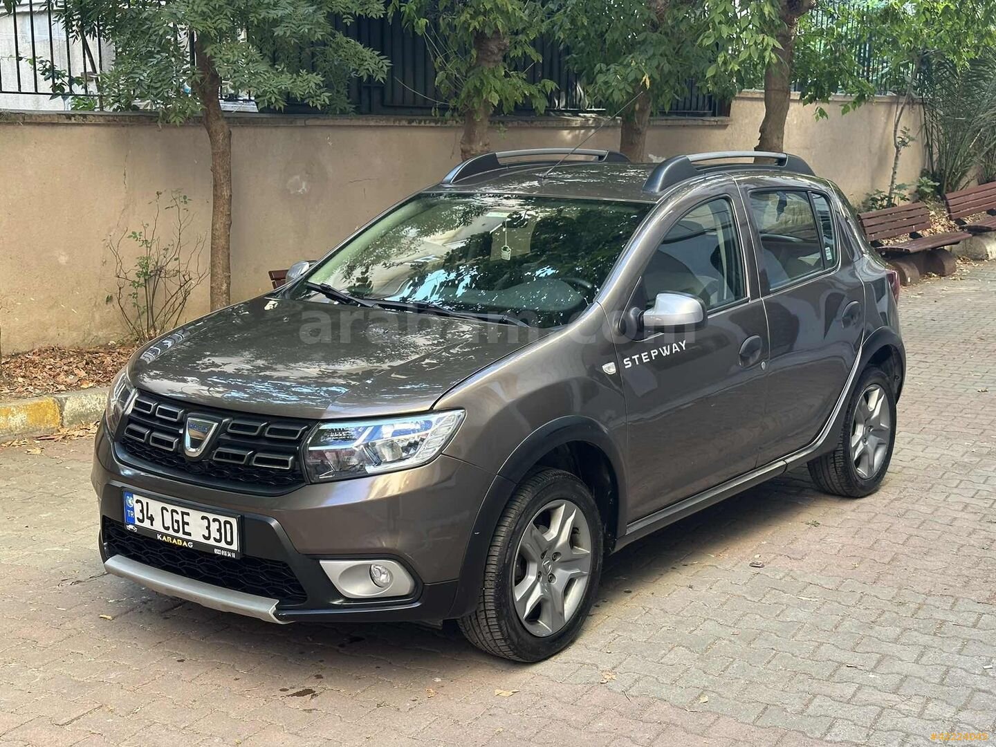 Galeriden Dacia Sandero 0.9 TCe Stepway 2019 Model İstanbul 64.000 km Kahverengi 4