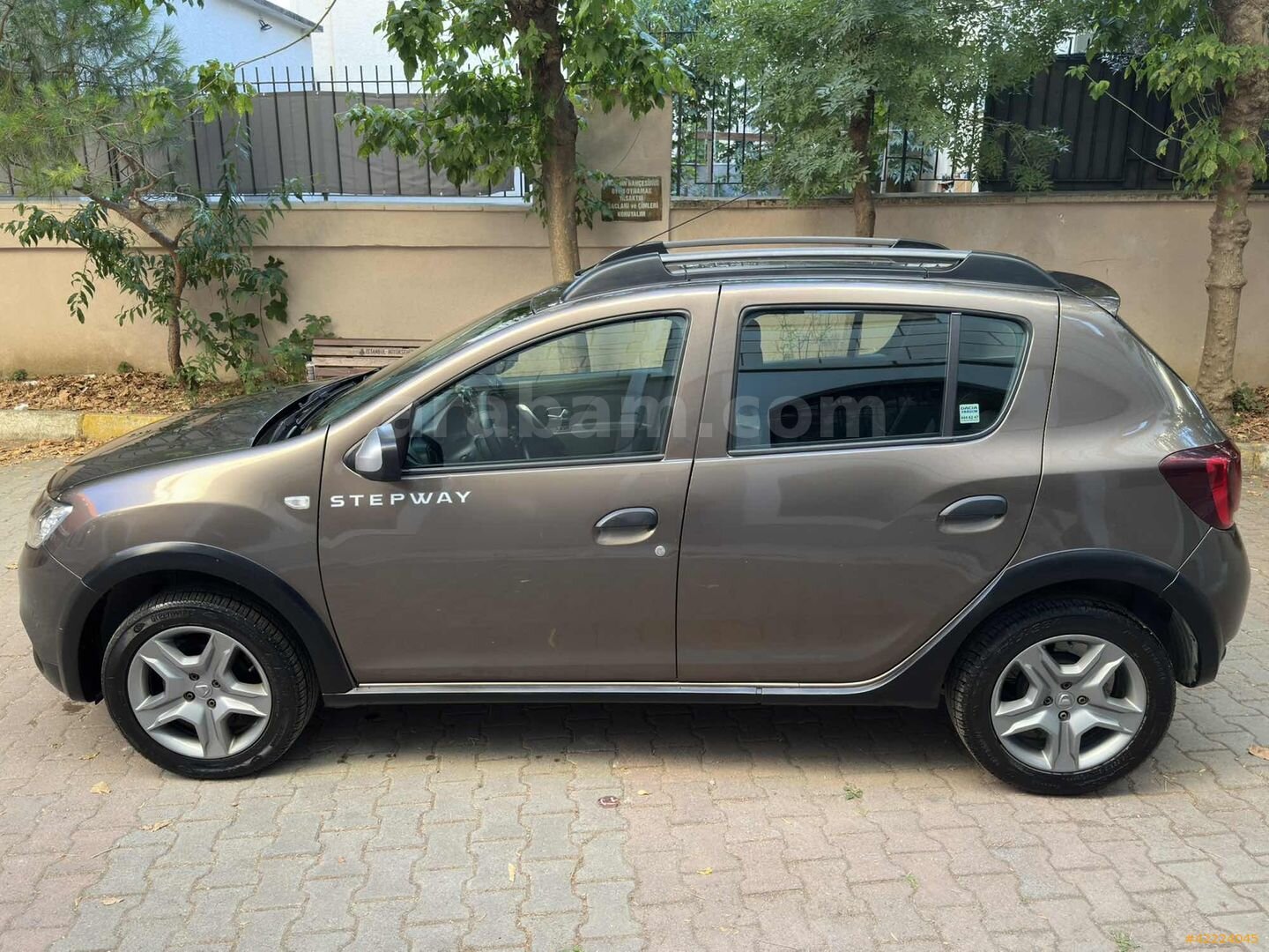 Galeriden Dacia Sandero 0.9 TCe Stepway 2019 Model İstanbul 64.000 km Kahverengi 5