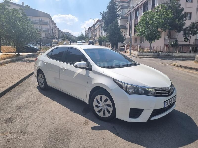 Sahibinden Toyota Corolla 1.33 Life 2015 Model Ankara 107.000 km Beyaz