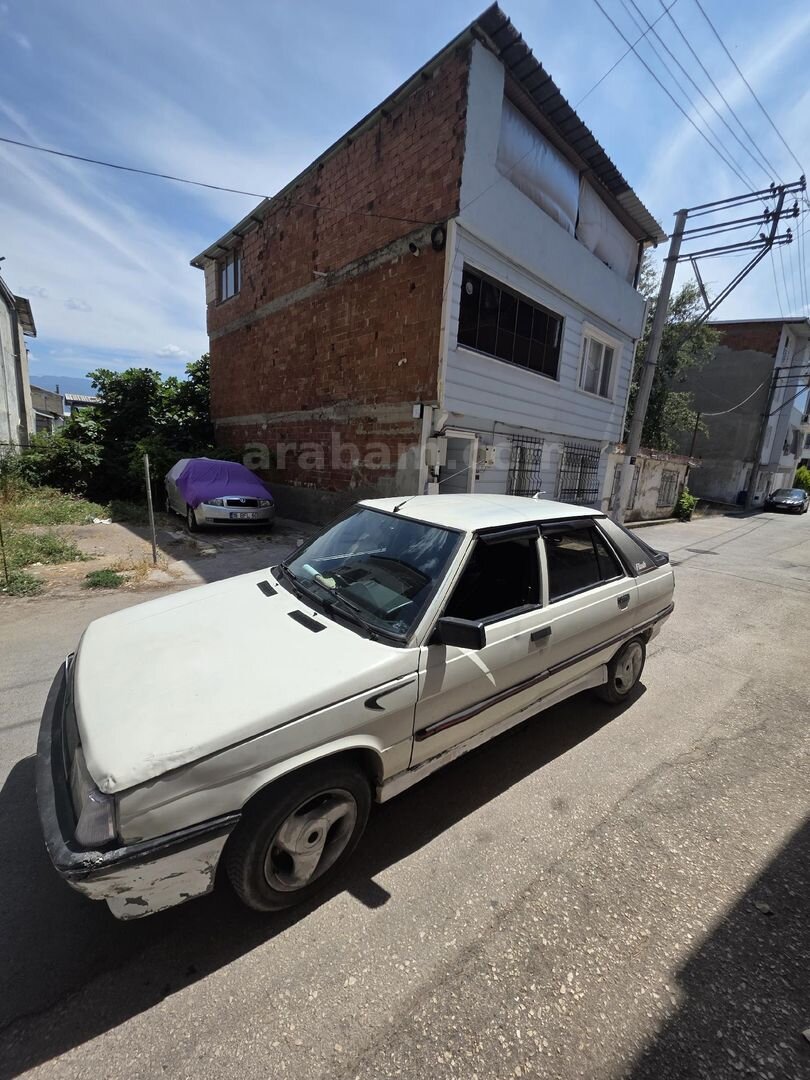 Sahibinden Renault R 11 TX 1990 Model Yalova 240.000 km Beyaz 7