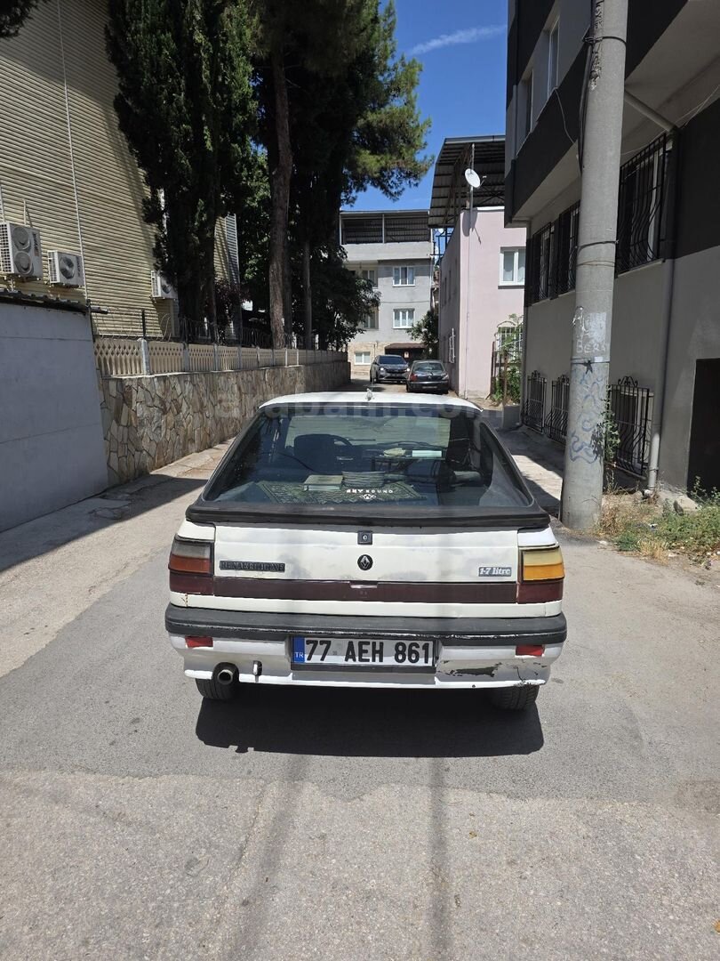 Sahibinden Renault R 11 TX 1990 Model Yalova 240.000 km Beyaz 6