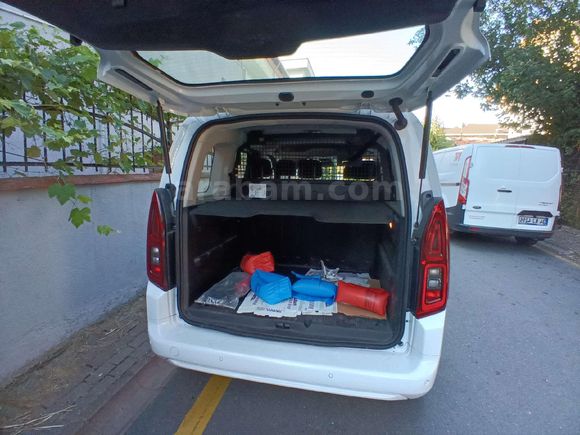 Sahibinden Opel Combo 1.5 CDTI Essential 2025 Model  7.500 km Beyaz