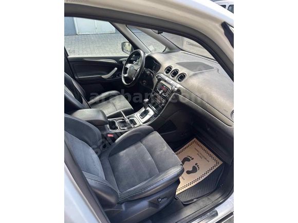 Sahibinden Ford S-Max 2.0 TDCi Titanium 2013 Model  274.000 km Beyaz