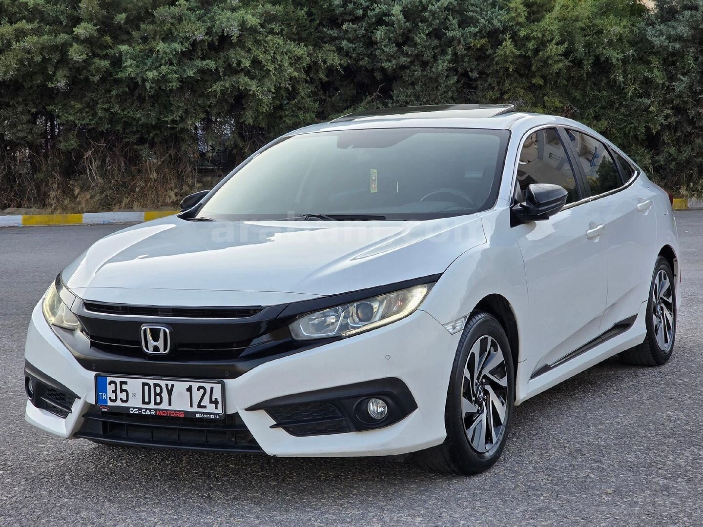 Galeriden Honda Civic 1.6i VTEC Elegance 2016 Model İzmir 151.000 km Beyaz 5
