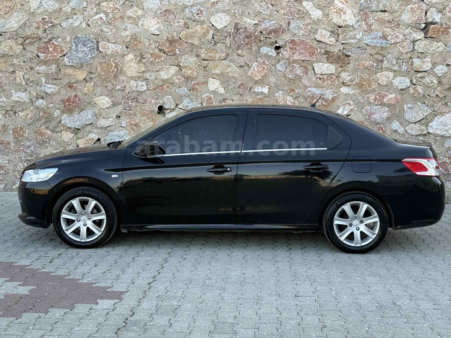 Sahibinden Peugeot 301 1.6 HDi Allure 2015 Model Tokat 168.000 km Siyah 3