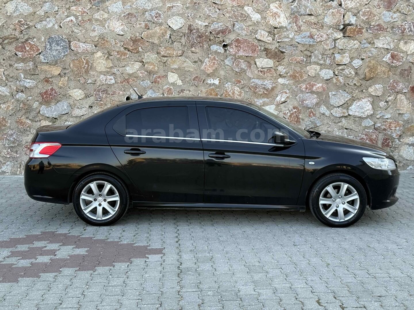 Sahibinden Peugeot 301 1.6 HDi Allure 2015 Model Tokat 168.000 km Siyah 2