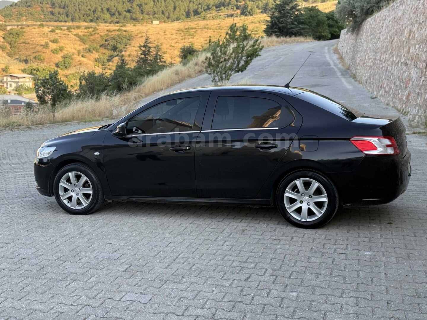 Sahibinden Peugeot 301 1.6 HDi Allure 2015 Model Tokat 168.000 km Siyah 5
