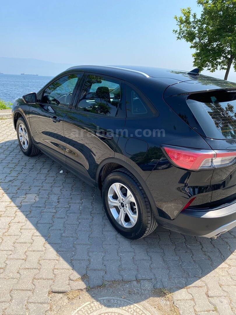 SAHİBİNDEN FORD KUGA STYLE 2023 | 28.000 KM | GARANTİLİ | TEMİZ 2