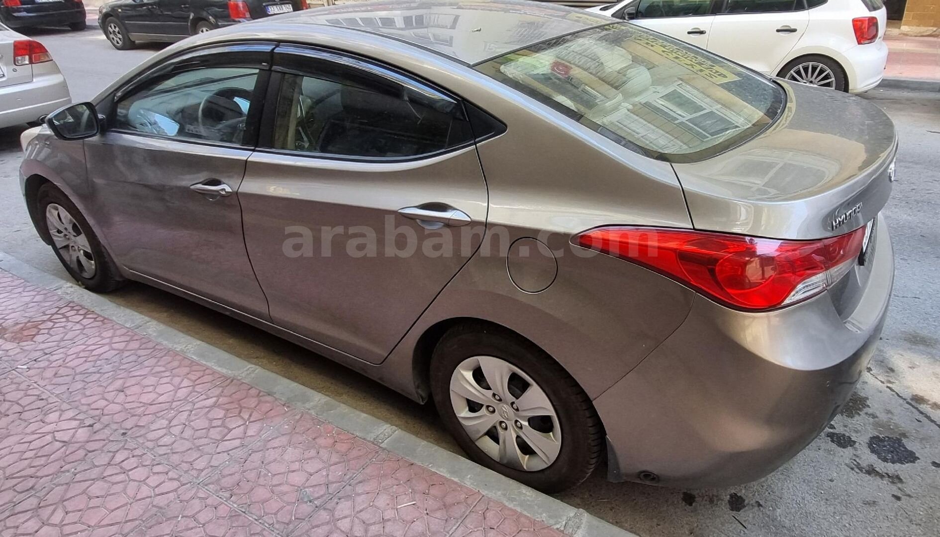 Sahibinden Hyundai Elantra 1.6 D-CVVT Mode 2011 Model Mersin 287.150 km Kahverengi 3
