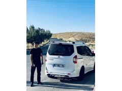 Sahibinden Ford Tourneo Courier 1.6 TDCi Titanium 2017 Model  199000 km Beyaz