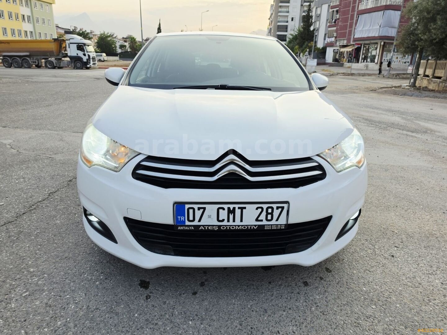 Galeriden Citroen C4 1.6 e-HDi Confort 2012 Model Antalya 177.000 km Beyaz 2