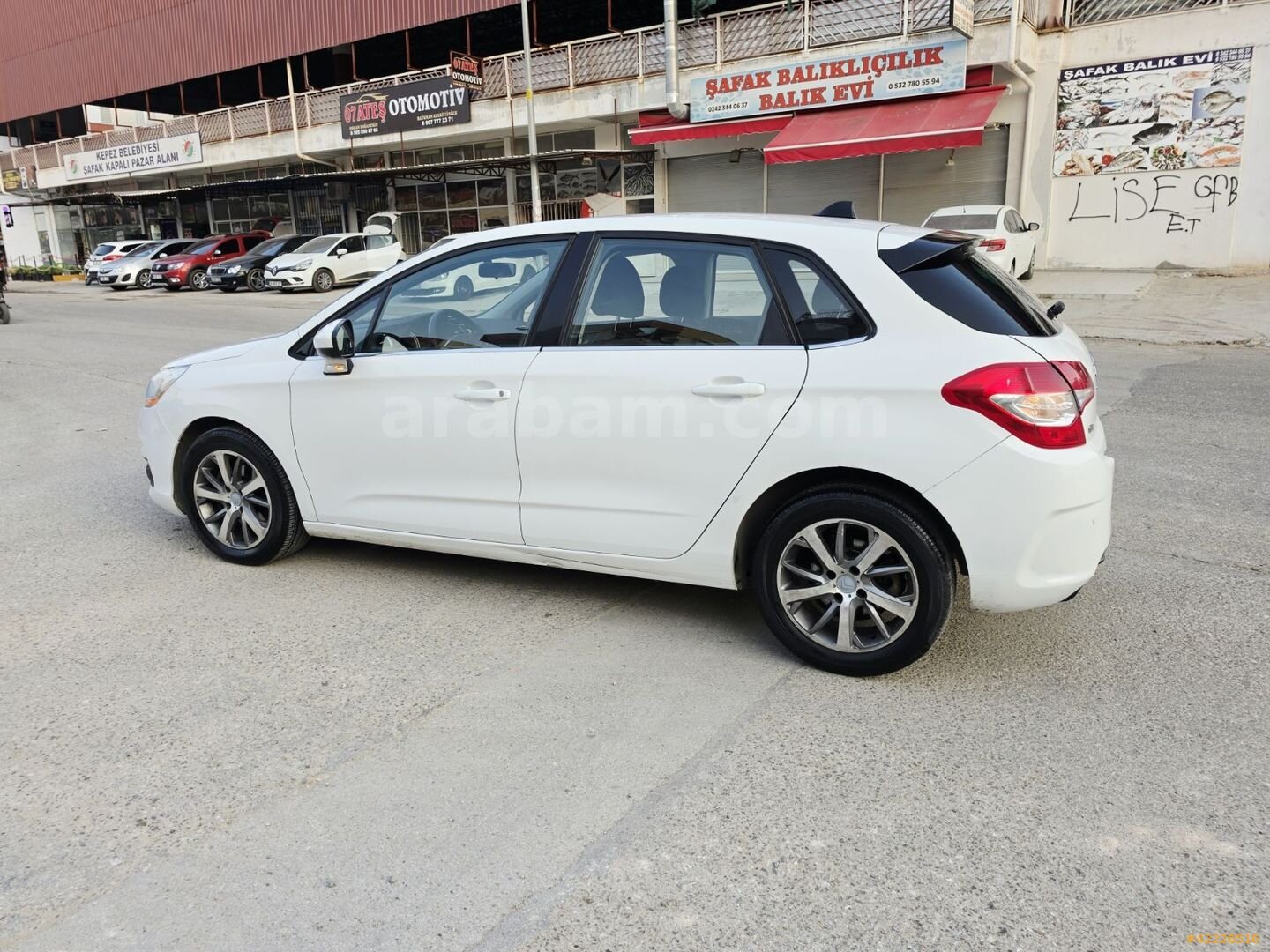 Galeriden Citroen C4 1.6 e-HDi Confort 2012 Model Antalya 177.000 km Beyaz 7
