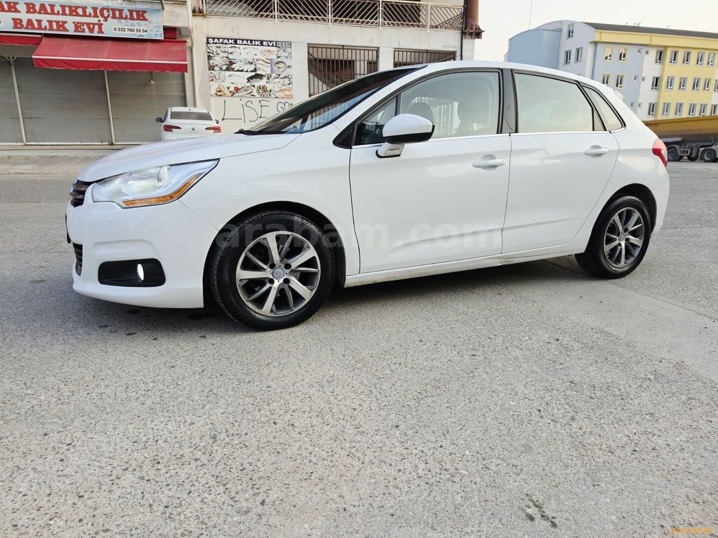 Galeriden Citroen C4 1.6 e-HDi Confort 2012 Model Antalya 177.000 km Beyaz 5