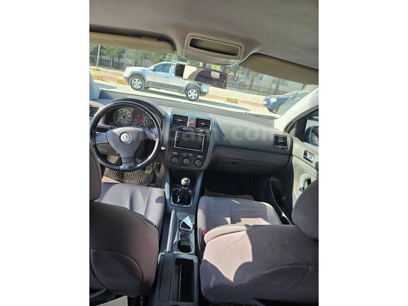 Memurdan Volkswagen Golf5 1.6 2004 Model 