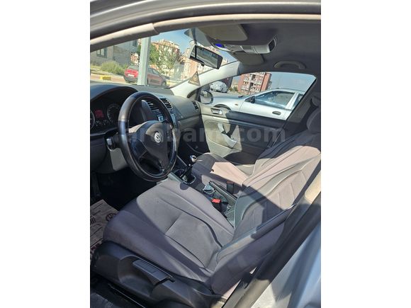 Memurdan Volkswagen Golf5 1.6 2004 Model 