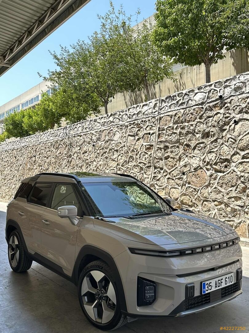 Galeriden KGM SsangYong Torres EVX 4x2 2025 Model İzmir 23.000 km Bej 1