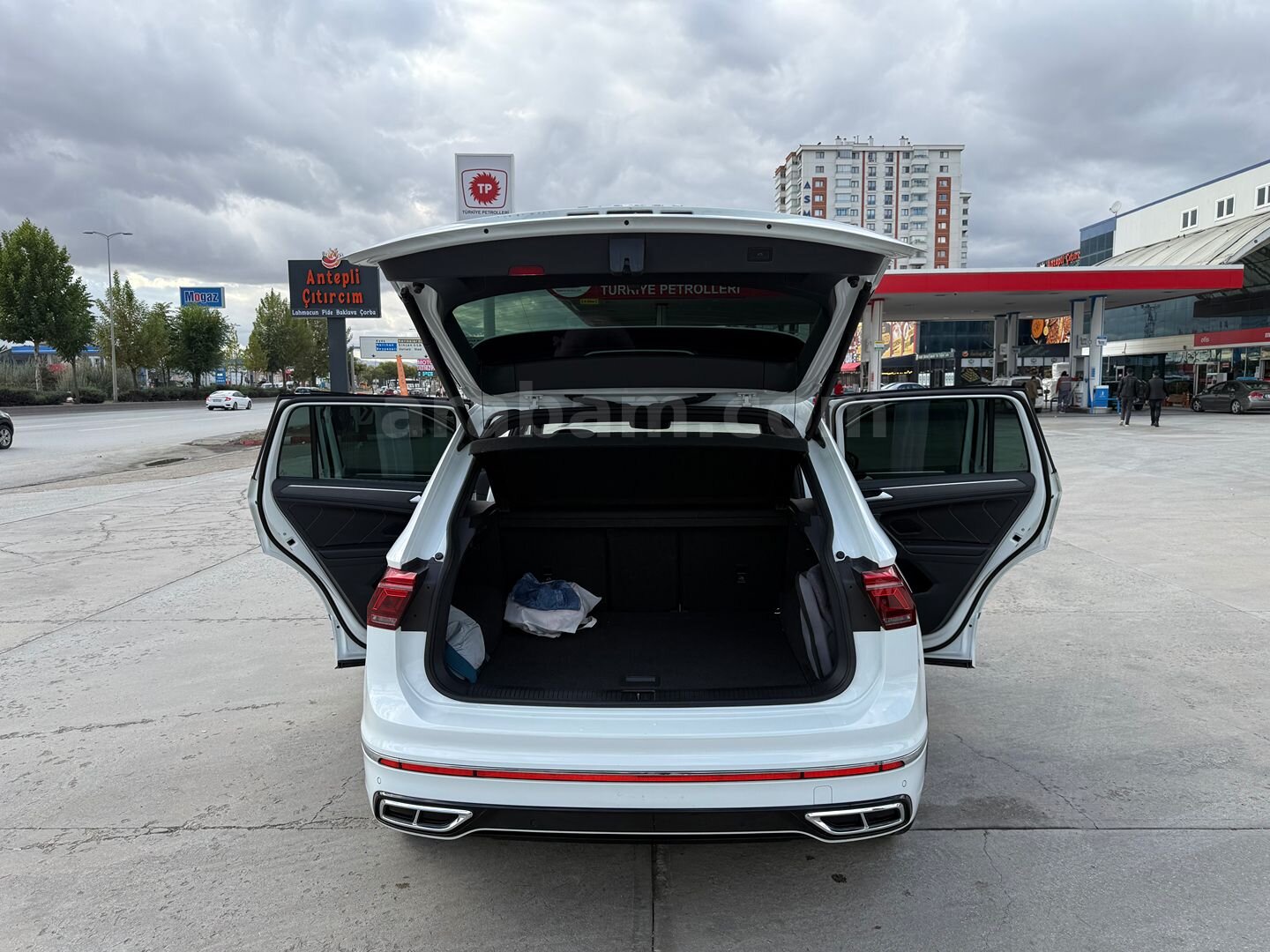 Sahibinden Volkswagen Tiguan 1.5 TSI R-Line 2023 Model Ankara 46.670 km Beyaz 6