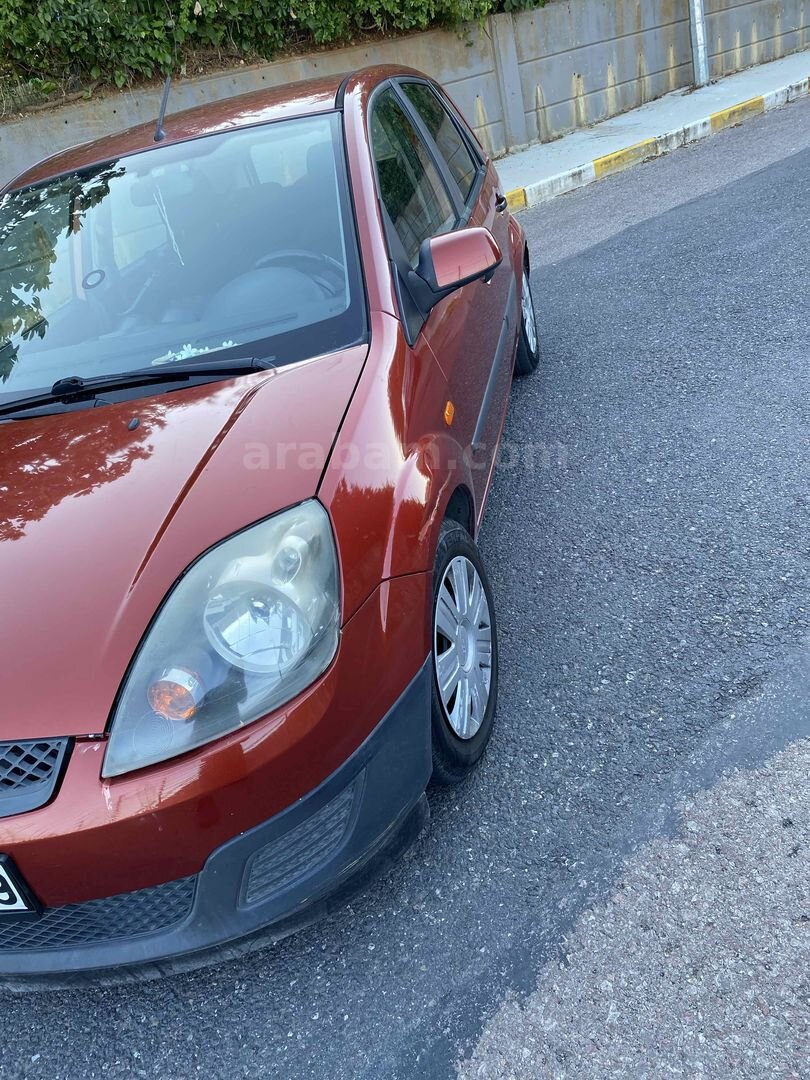 Sahibinden Ford Fiesta 1.6 Comfort 2006 Model İstanbul 171.000 km Kırmızı 2