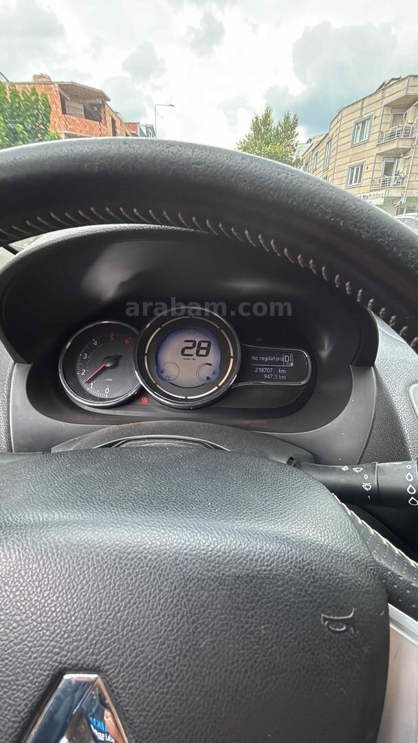Sahibinden Renault Fluence 1.5 dCi Touch Plus 2013 Model Bursa 220.000 km Gri 6