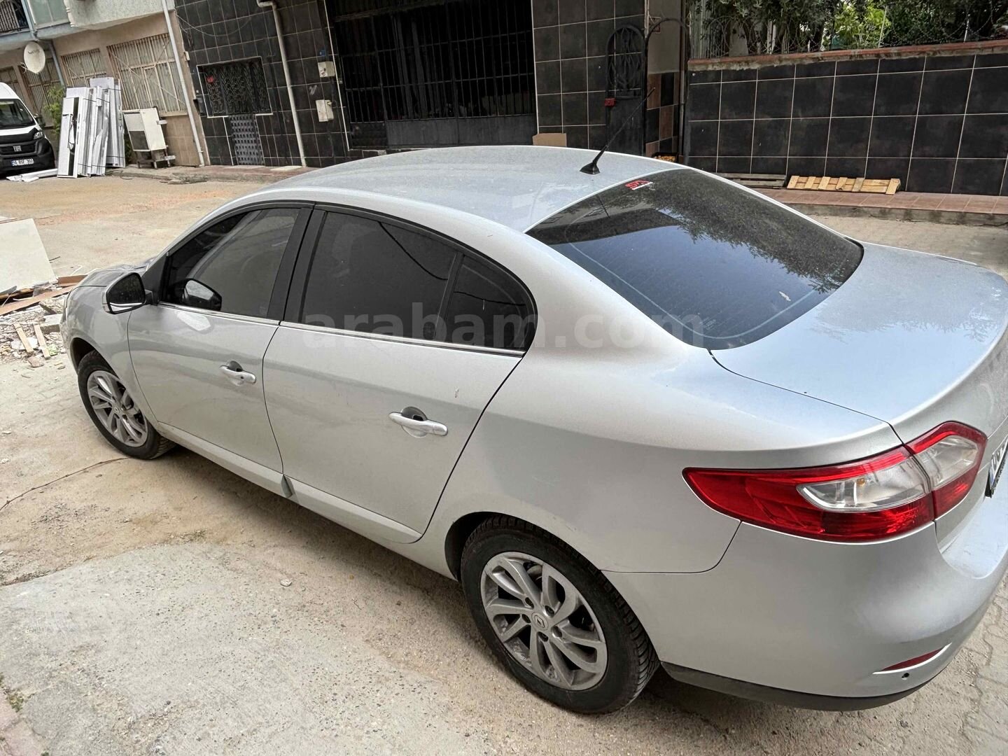 Sahibinden Renault Fluence 1.5 dCi Touch Plus 2013 Model Bursa 220.000 km Gri 3