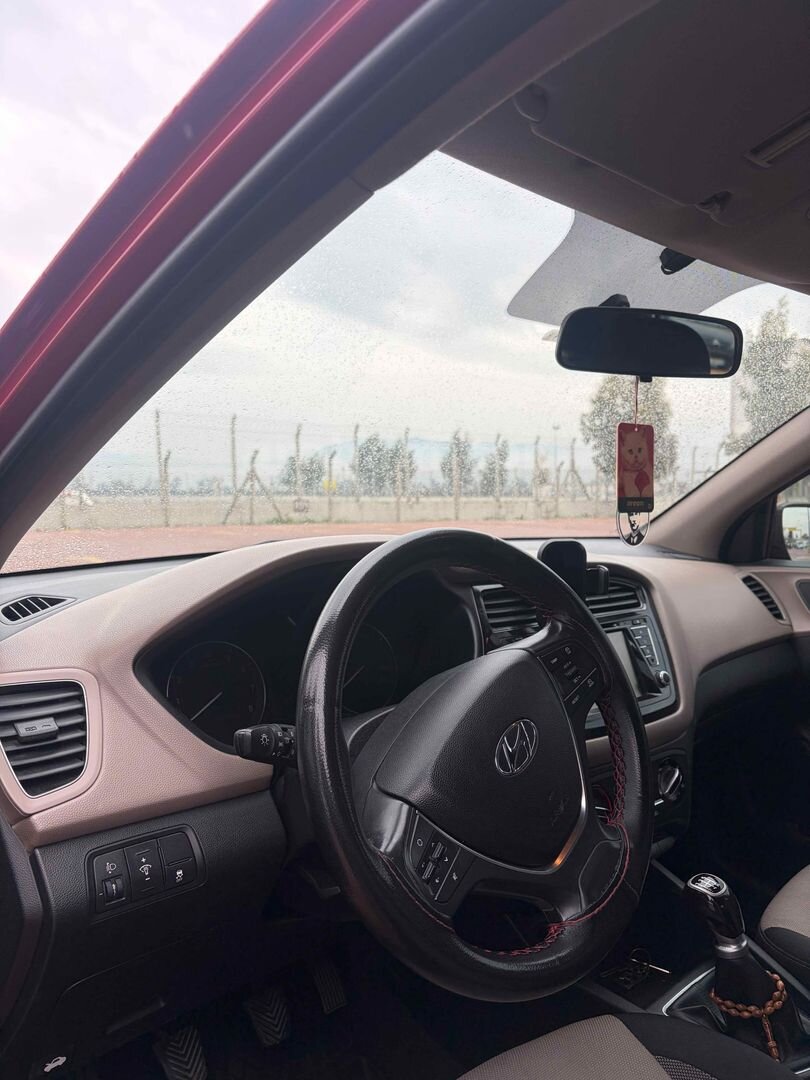 Sahibinden Hyundai i20 1.2 MPI Style 2015 Model Konya 132.000 km Kırmızı 5