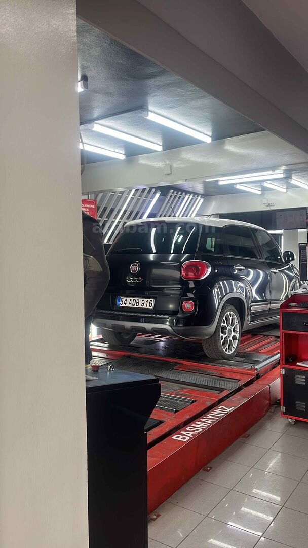 Sahibinden Fiat 500 Ailesi 500L 1.6 Mjet RockStar 2013 Model Kocaeli 175.000 km Siyah 3