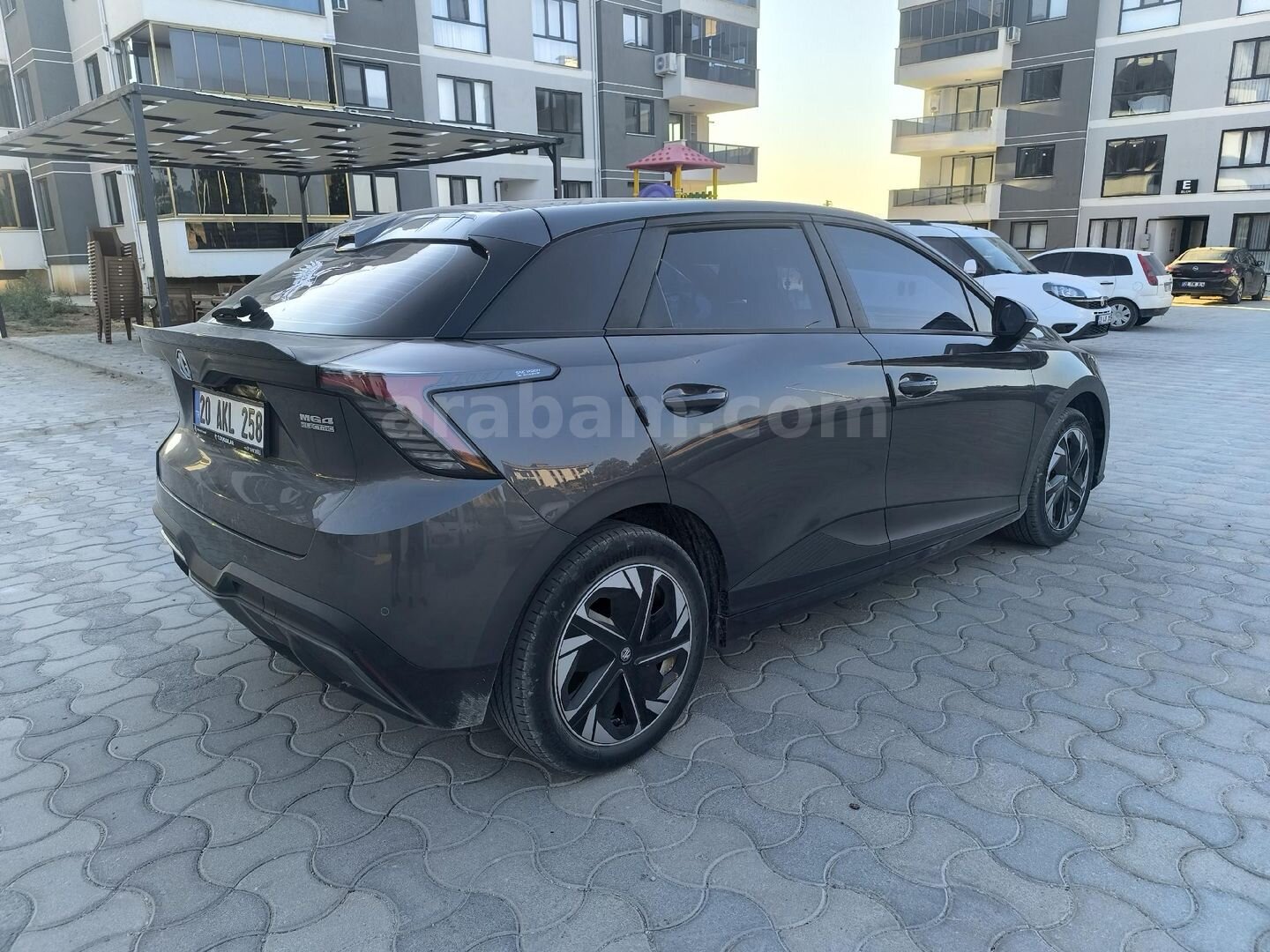 Sahibinden MG MG4 Comfort 2023 Model Denizli 75.000 km Füme 7
