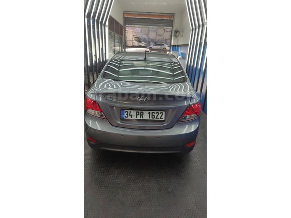 Sahibinden Hyundai Accent Blue 1.4 CVVT Mode Plus 2015 Model
