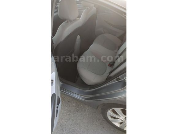 Sahibinden Hyundai Accent Blue 1.4 CVVT Mode Plus 2015 Model