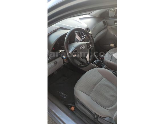 Sahibinden Hyundai Accent Blue 1.4 CVVT Mode Plus 2015 Model