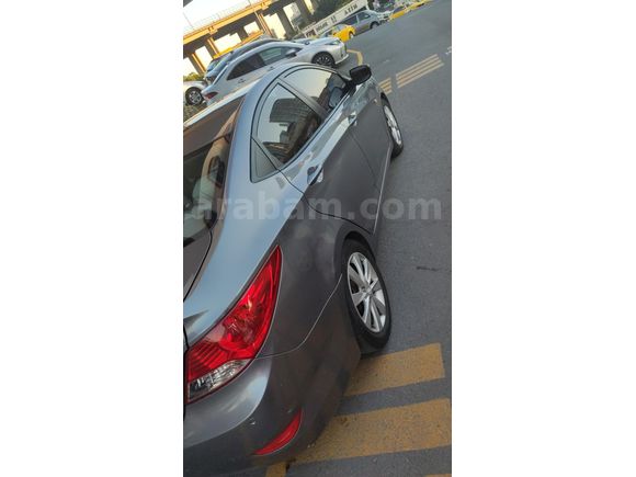 Sahibinden Hyundai Accent Blue 1.4 CVVT Mode Plus 2015 Model