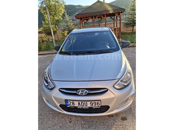 Sahibinden Hyundai Accent Blue 1.6 CRDI Mode Plus 2015 Model Giresun