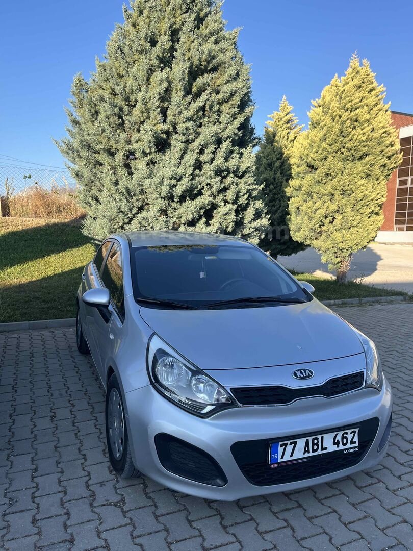 Sahibinden Kia Rio 1.4 CRDi Natty 2013 Model Eskişehir 211.000 km Gri (Gümüş) 2