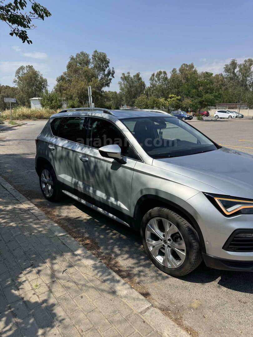 Sahibinden Seat Ateca 1.5 EcoTSI Xperience 2024 Model İzmir 19.800 km Gri (Gümüş) 4