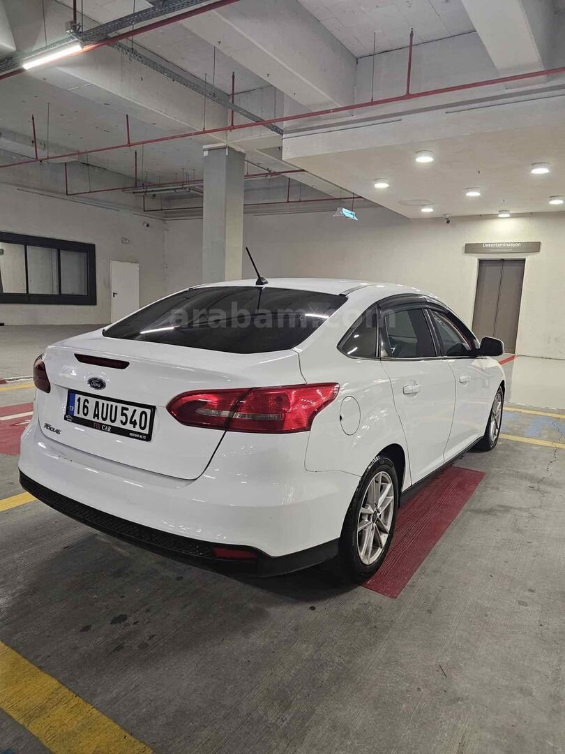 Sahibinden Ford Focus 1.5 TDCi Trend X 2017 Model İstanbul 258.500 km Beyaz 7