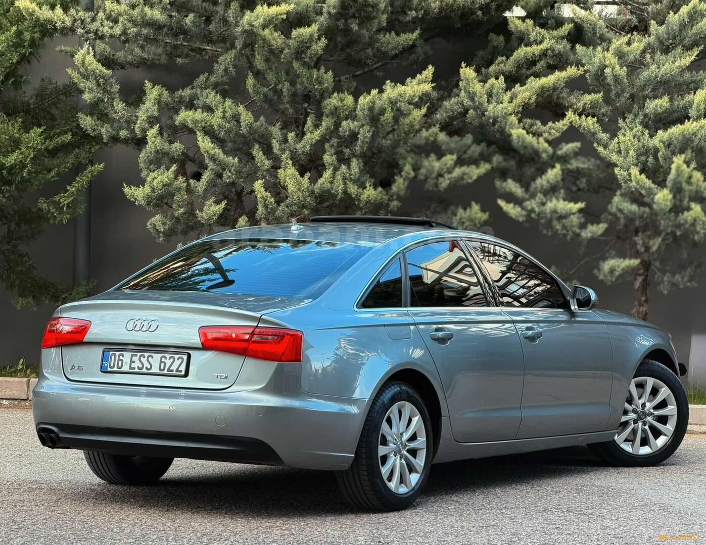 Galeriden Audi A6 Sedan 2.0 TDI 2011 Model Ankara 240.000 km Füme 4