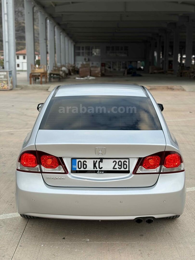 Sahibinden Honda Civic 1.6i VTEC Premium 2009 Model Çorum 193.000 km Gri (Gümüş) 5