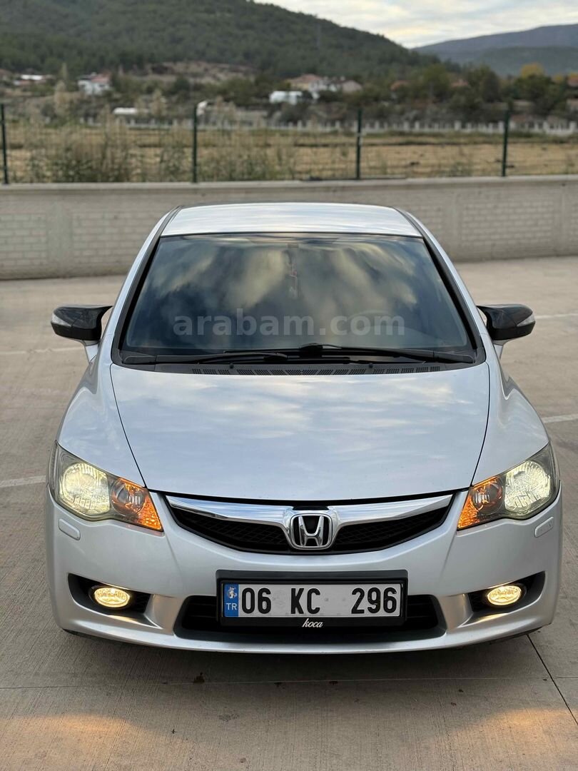 Sahibinden Honda Civic 1.6i VTEC Premium 2009 Model Çorum 193.000 km Gri (Gümüş) 2