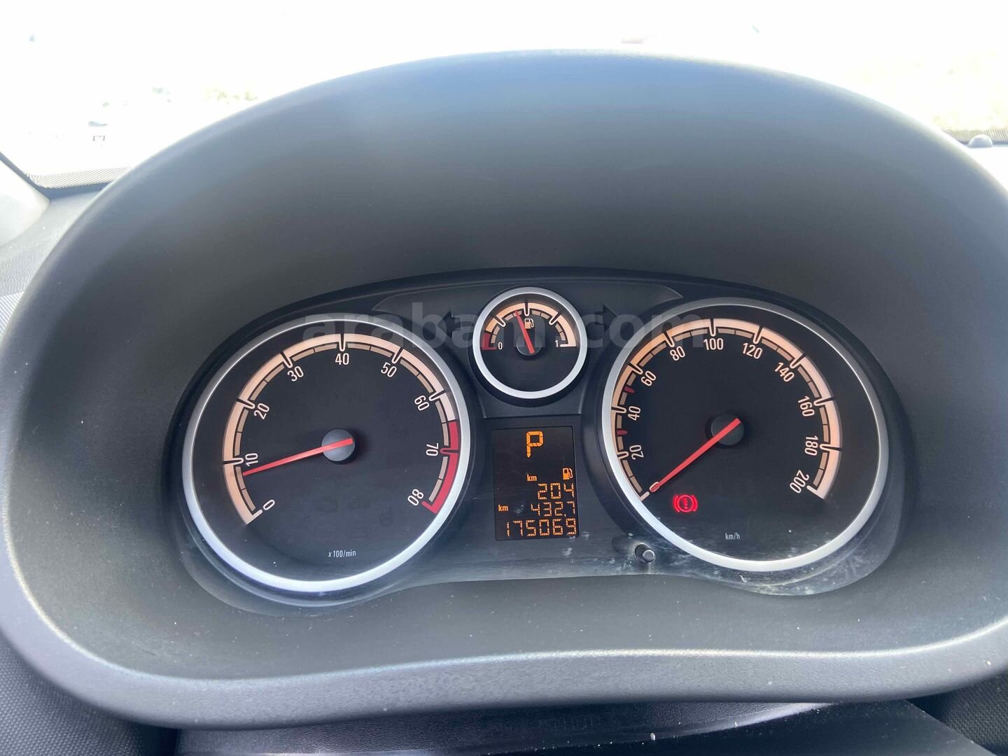 Sahibinden Opel Corsa 1.4 Twinport Essentia 2013 Model Ankara 175.000 km Beyaz 4