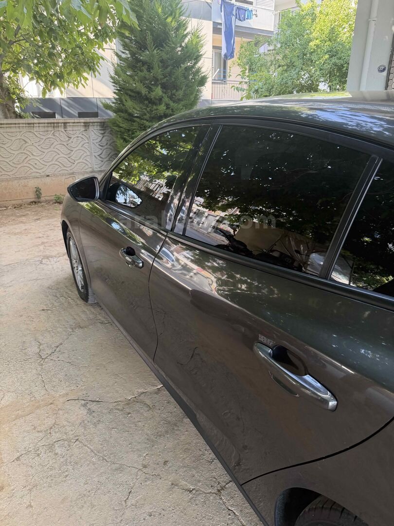 Sahibinden Ford Focus 1.5 TDCi Trend X 2020 Model İzmir 155.000 km Füme 7