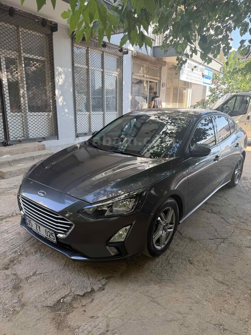 Sahibinden Ford Focus 1.5 TDCi Trend X 2020 Model İzmir 155.000 km Füme 2