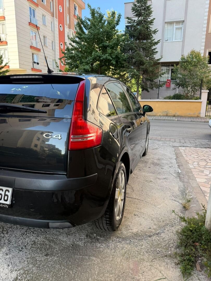 Sahibinden Citroen C4 1.6 HDi SX 2006 Model İstanbul 219.830 km Siyah 6