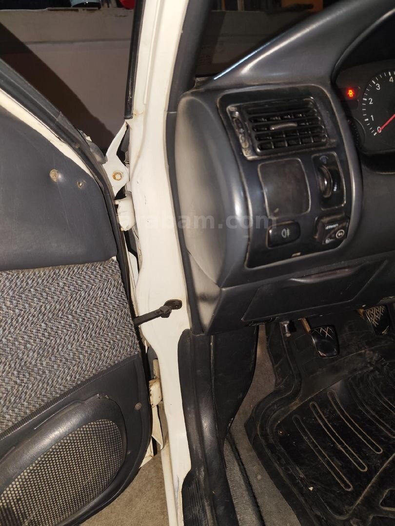 Sahibinden Toyota Corolla 1.6 XEi Special 1998 Model Adana 341.000 km Beyaz 4